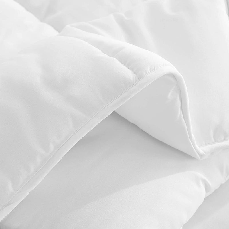MEROUS Warme Bettdecke – weich – atmungsaktiv – Weiß 